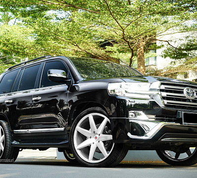 Фото дисков Vossen CG-207 на Toyota Land Cruiser 200