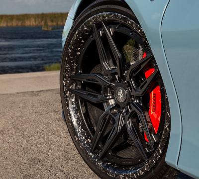 Фото дисков Strasse Wheels SV4-RS Deep Concave FS на Ferrari SF90