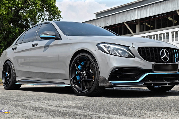 Mercedes-Benz C300