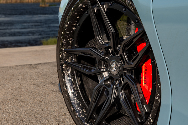 Фото дисков Strasse Wheels SV4-RS Deep Concave FS Черный сатин на Ferrari SF90