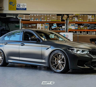 Фото дисков HRE S104SC на BMW 5/M5 (G30/F90)