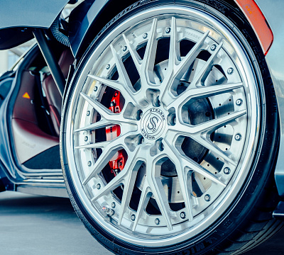 Фото дисков Strasse Wheels SV10M Deep Concave FS на McLaren 650S