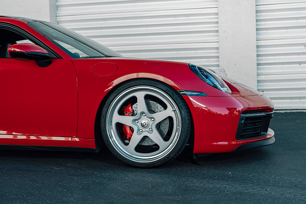 Porsche 992 Carrera