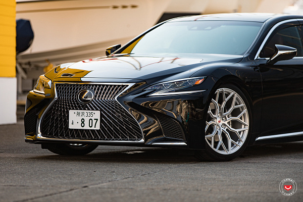 Фото дисков Vossen S17-01 Глянцевый лак на Lexus LS IV