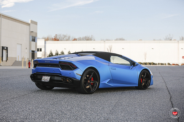 Фото дисков Vossen S17-03 (3-Piece) Черный глянец на Lamborghini Huracan