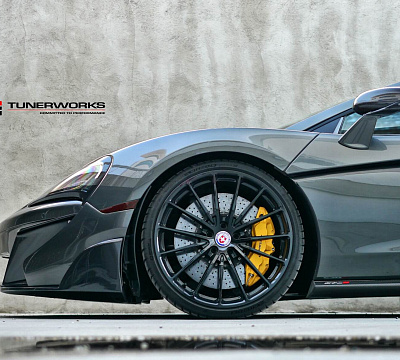 Фото дисков HRE P103 на McLaren 570S