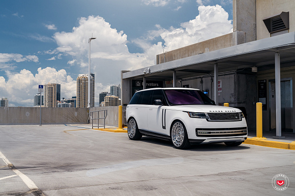 Фото дисков Vossen LC3-12 Глянцевый лак на Land Rover Range Rover V