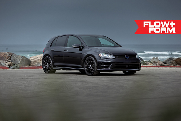 Фото дисков HRE FF10 Черный сатин на Volkswagen Golf VIII