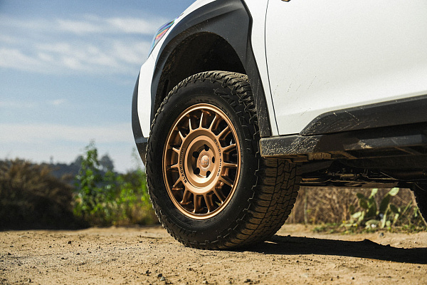 Фото дисков Black Rhino VOLL Сатиновая бронза на Subaru Outback BT
