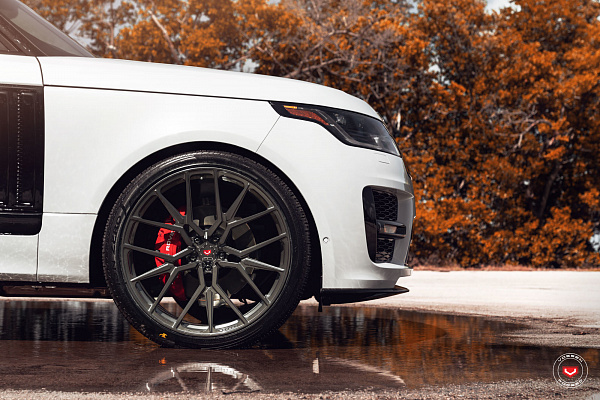 Фото дисков Vossen M-X3 Глянцевый темный лак на Land Rover Range Rover IV