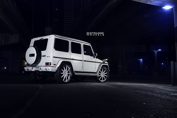 Фото дисков Strasse Wheels R10 Signature Другой цвет на Mercedes-Benz G-Class II