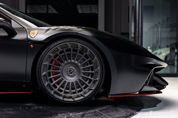 Фото дисков Brixton Forged TR10 AERO1 Сатиновый темный лак на Ferrari 458
