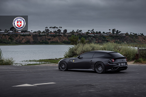 Фото дисков HRE 501 Черный глянец на Ferrari FF