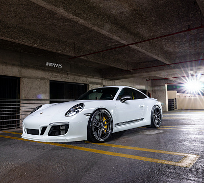 Фото дисков Strasse Wheels SV4 Deep Concave Monoblock на Porsche 911 VII