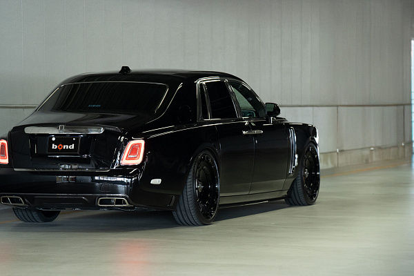 Фото дисков Vossen LC3-11 Черный глянец на Rolls-Royce Phantom