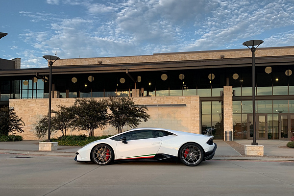 Фото дисков HRE R101 Lightweight Глянцевый темный лак на Lamborghini Huracan