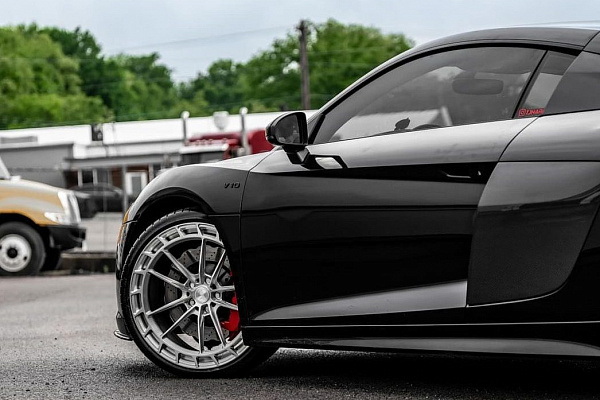 Фото дисков Bola FP3 Глянцевый лак на Audi R8 (4S)