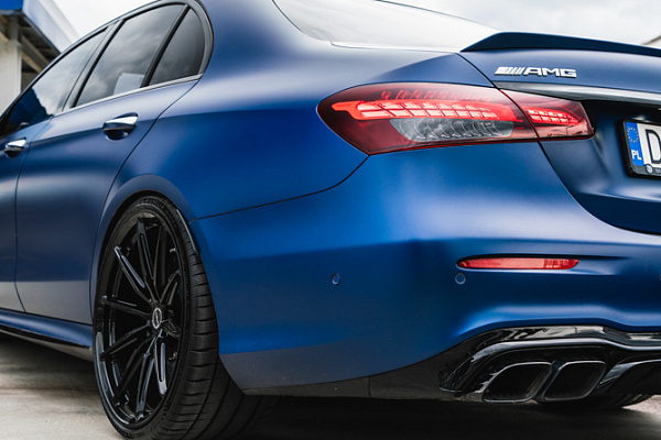 Фото дисков Brixton Forged R11-R Черный глянец на Mercedes-Benz E-Class (W213, S213, C238)