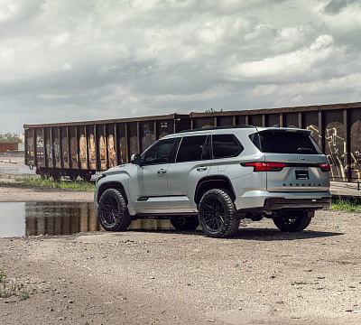 Фото дисков Vossen HF6-5 на Toyota Sequoia III