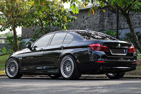 Фото дисков HRE 309 Серебро на BMW 5/M5 (F10)