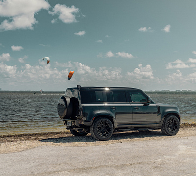 Фото дисков Vossen UV-X на Land Rover Defender II