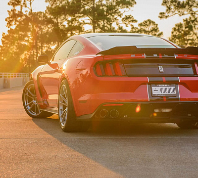 Фото дисков HRE FF04 на Ford Mustang VI