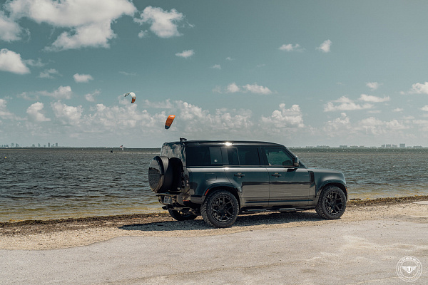 Фото дисков Vossen UV-X Черный сатин на Land Rover Defender II