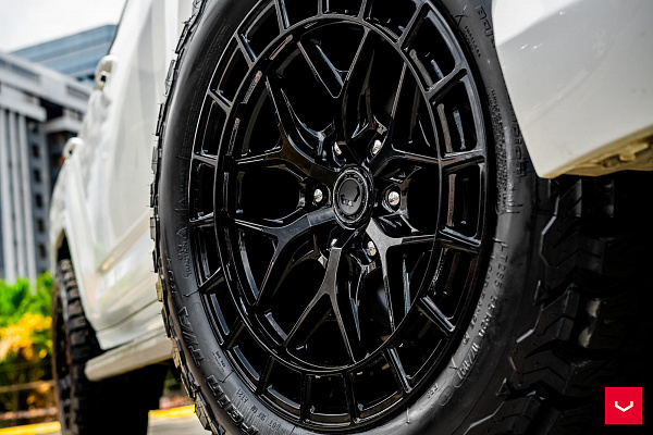 Фото дисков Vossen HFX-1 (6-Lug) Черный глянец на Lexus LX IV