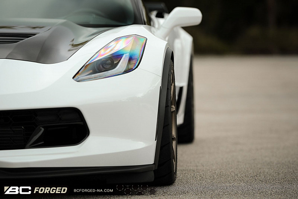 Фото дисков BC Forged RZ05 Сатиновая бронза на Chevrolet Corvette C7