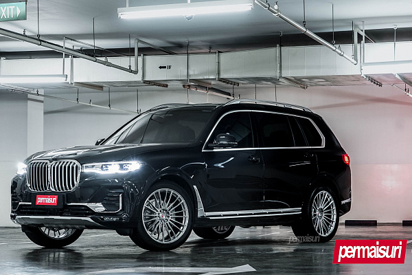 Фото дисков Vossen S17-04 Глянцевый лак на BMW X7 (G07)