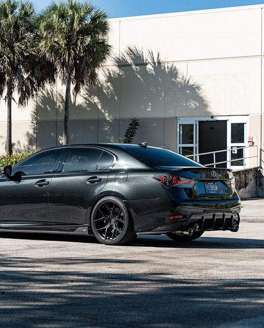 Фото дисков HF-5 Черный сатин на Lexus GS IV