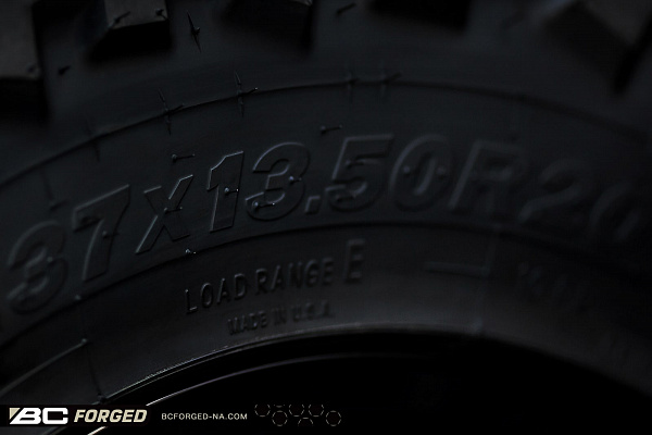 Фото дисков BC Forged LE72 // MLE72 Черный матовый на Jeep Wrangler III (JK)