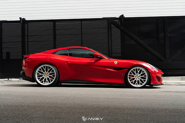 Фото дисков Anrky AN10 Глянцевый лак на Ferrari Portofino
