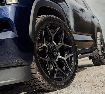 Фото дисков 4PLAY 4P06 на Toyota Sequoia III