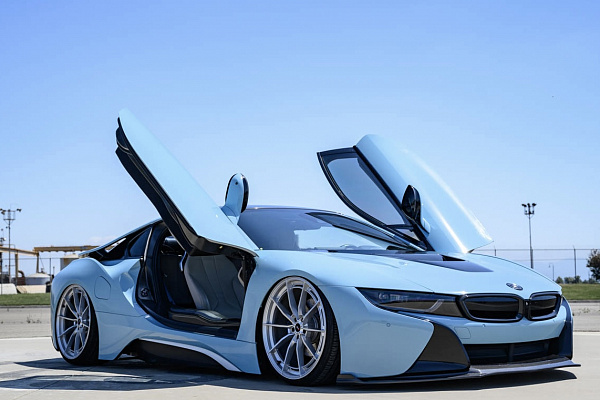 Фото дисков Savini SV-F1 Глянцевый лак на BMW i8
