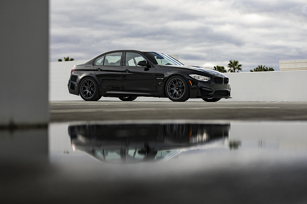 Фото дисков Rotiform TUF Сатиновый темный лак на BMW 3/M3 (E90)