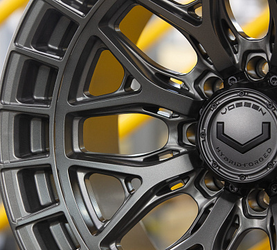 Vossen HFX-1 (8-Lug)