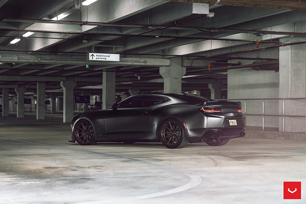 Фото дисков Vossen HF-3 Сатиновая бронза на Chevrolet Camaro VI