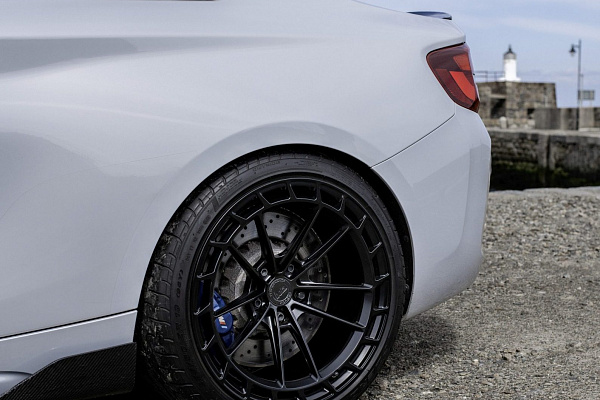 Фото дисков Bola FP3 Черный сатин на BMW 2/M2 (F22/F87)