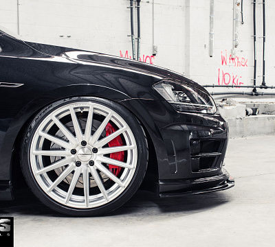 Фото дисков Vossen VFS-2 на Volkswagen Golf VII