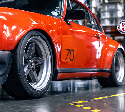 Фото дисков HRE 517K на Porsche 911 I