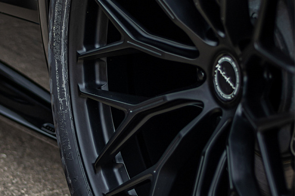 Фото дисков Brixton Forged CM6-R Черный сатин на Bentley Continental GT III