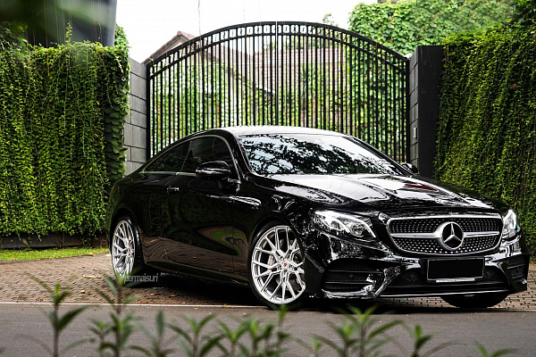 Фото дисков Vossen M-X3 Сатиновый лак на Mercedes-Benz E-Class (W213, S213, C238)