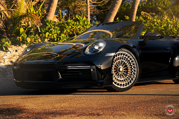 Фото дисков Vossen LC3-13T Глянцевый темный лак на Porsche 911 VIII