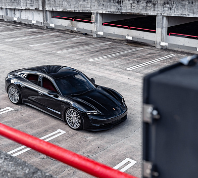 Фото дисков Vossen HF-7 на Porsche Taycan I