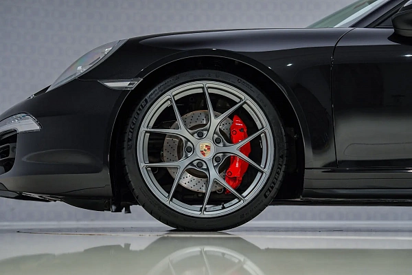 Фото дисков Bola FP2 Сатиновый графит на Porsche 911 VII