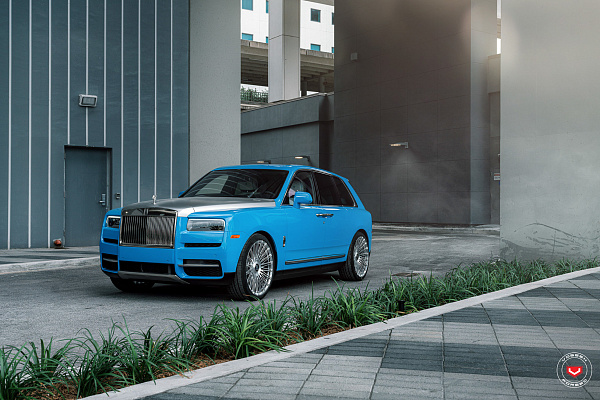 Фото дисков Vossen S17-14 Глянцевый лак на Rolls-Royce Cullinan