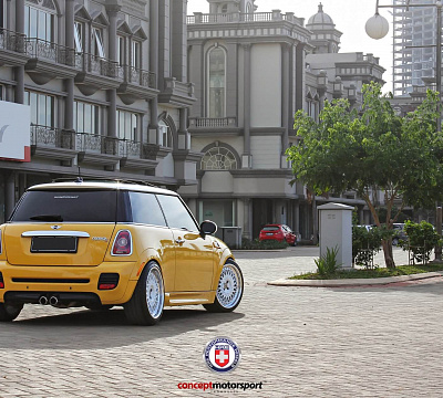 Фото дисков HRE 501 на MINI Cooper III