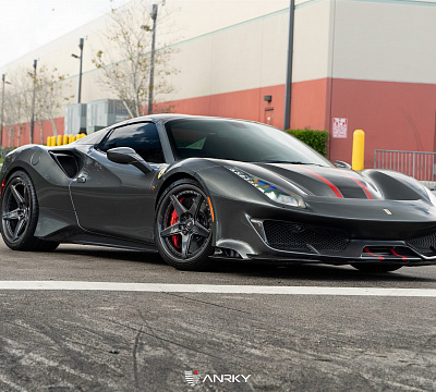 Фото дисков Anrky RS5.3 на Ferrari 812