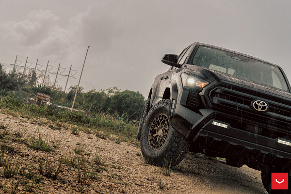 Фото дисков Vossen HFX-1 (6-Lug) Сатиновая бронза на  Toyota Tacoma IV